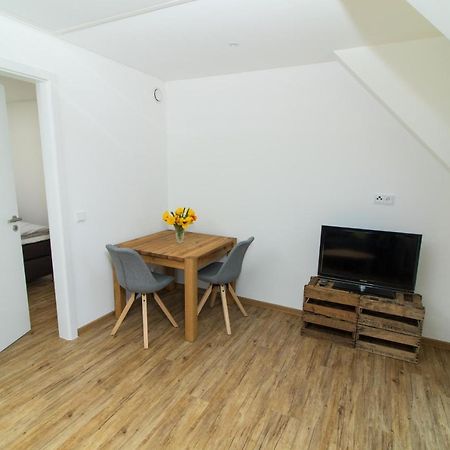 Ferienweingut Ulrike Thul Apartamento Leiwen Exterior foto