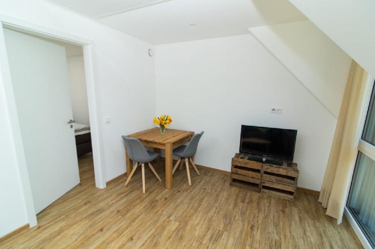 Ferienweingut Ulrike Thul Apartamento Leiwen Exterior foto